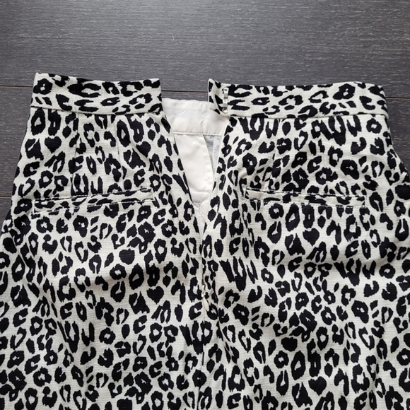 SLY Leopard Black and White Print Zipper Slit Skirt - Picture 6 of 12